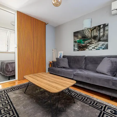 Nava In Center Of Apartamento *