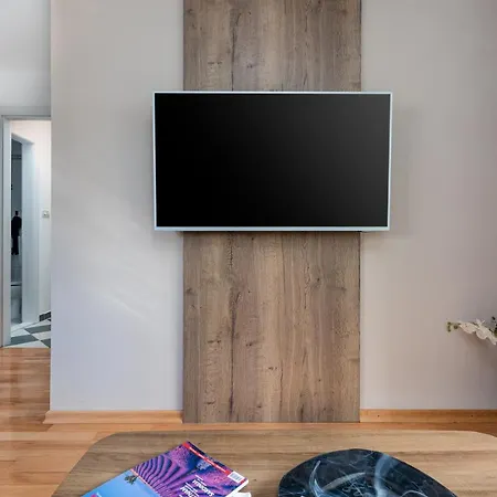 Nava Apartment