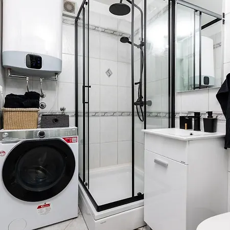 Nava In Center Of * Split